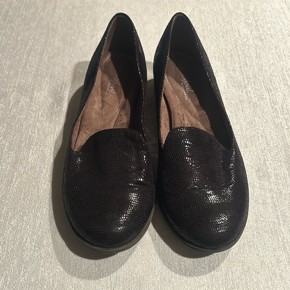 Natural Soul by Naturalizer Black Slip On Reptile Loafers